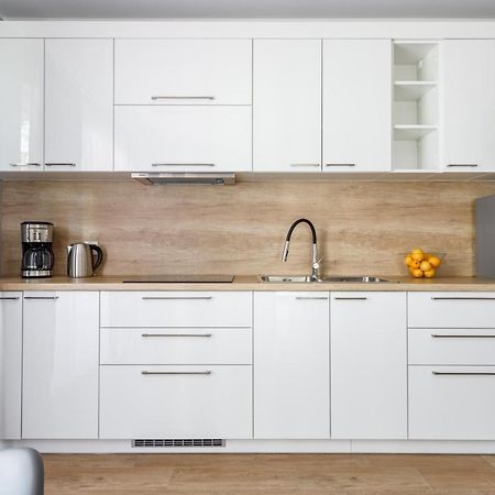 Apartment With Parking 500 M From The Sea By Noclegi Renters Międzywodzie Kültér fotó