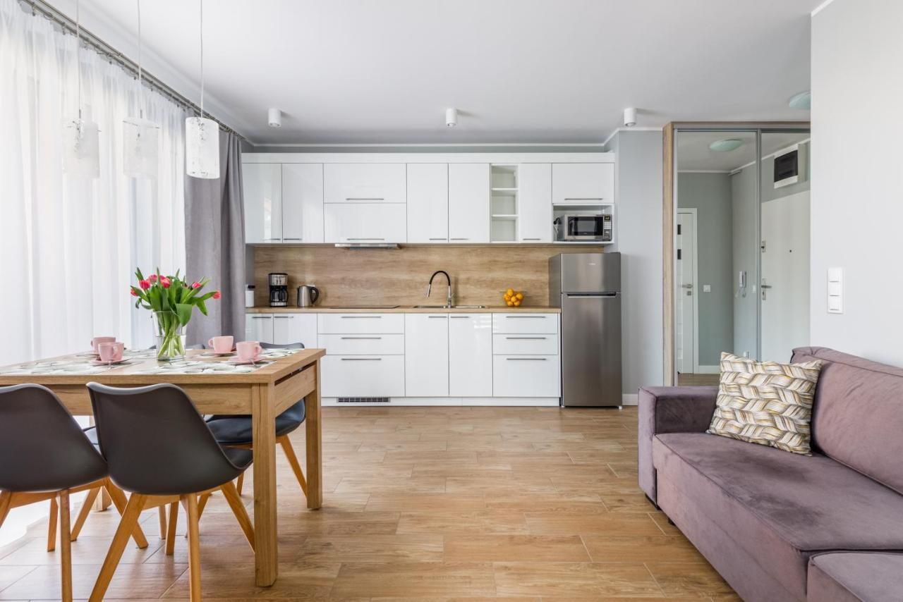 Apartment With Parking 500 M From The Sea By Noclegi Renters Międzywodzie Kültér fotó